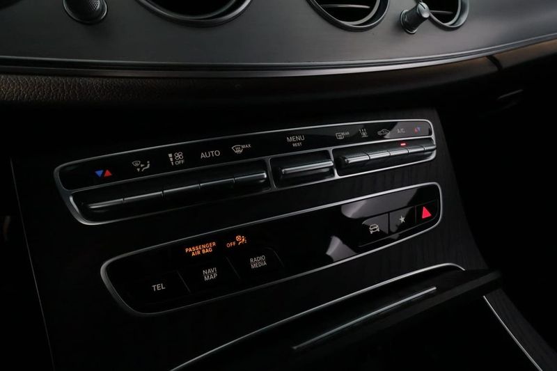 Mercedes E300 bild 24