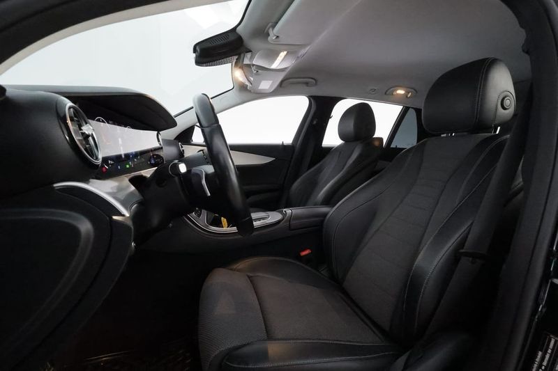 Mercedes E300 bild 12