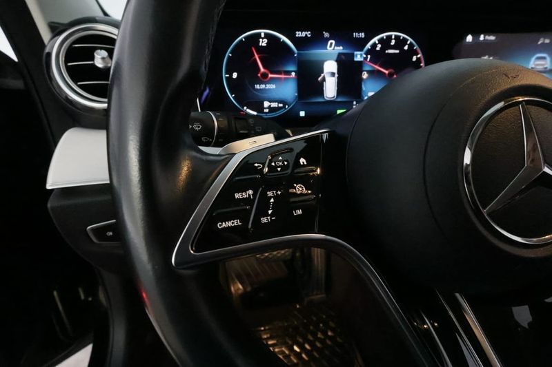 Mercedes E300 bild 18