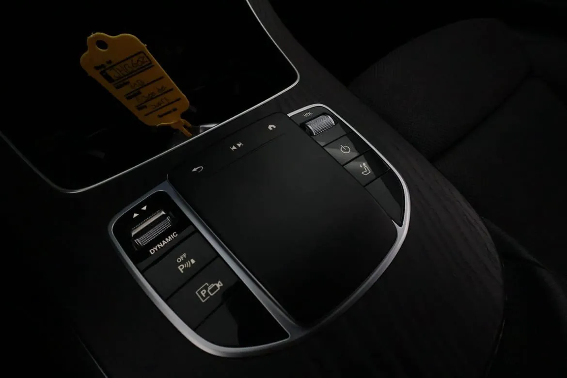 Vehicle image 22