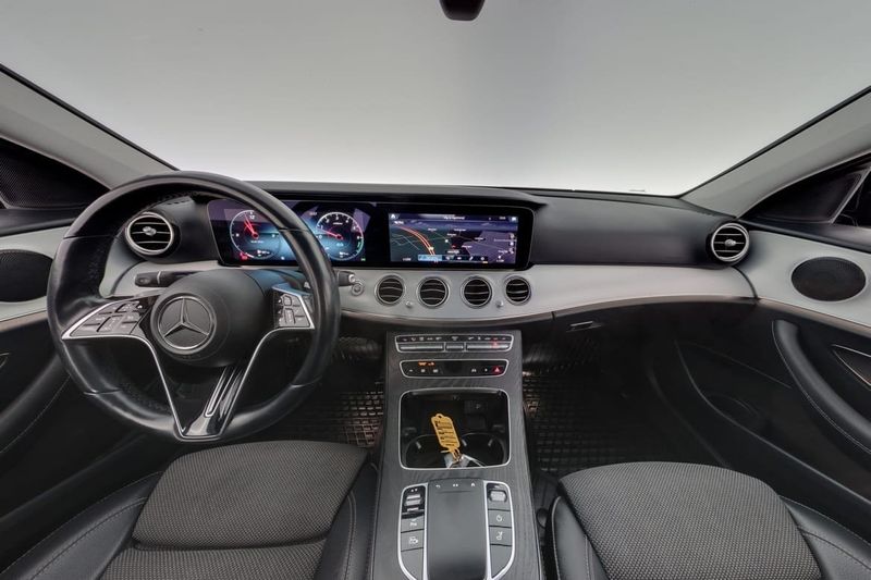 Mercedes E300 bild 14