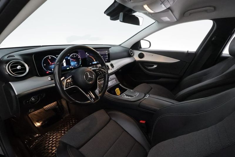 Mercedes E300 bild 13