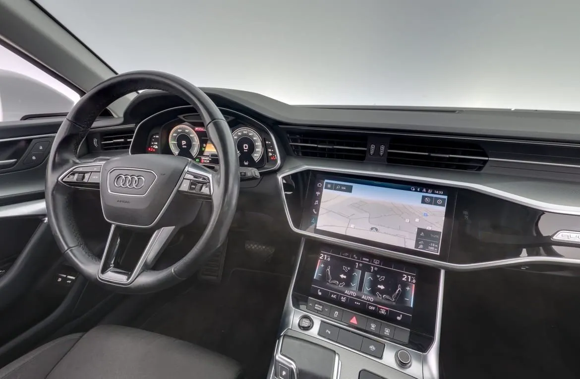 Vehicle image 14