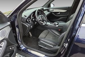 Mercedes GLC220 bild 9