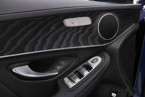 Mercedes GLC300 bild 27