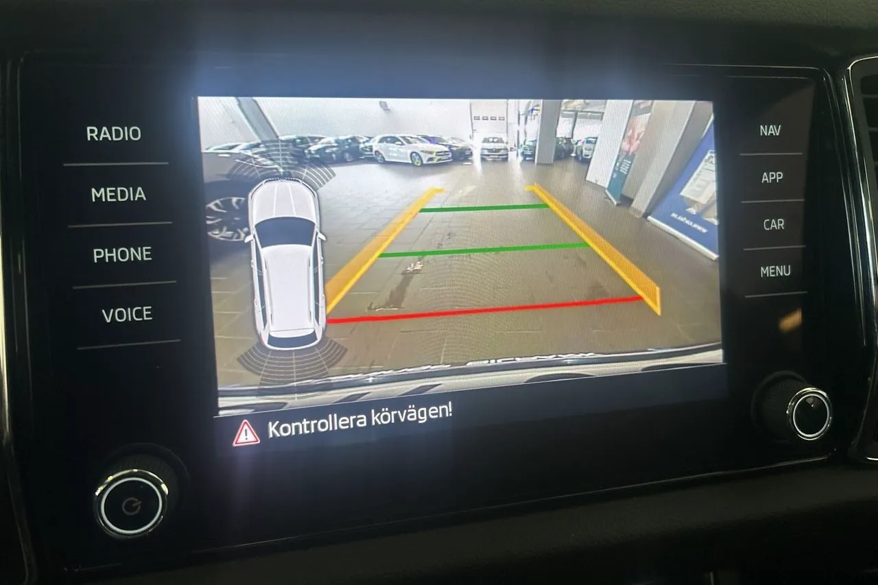 Vehicle image 20
