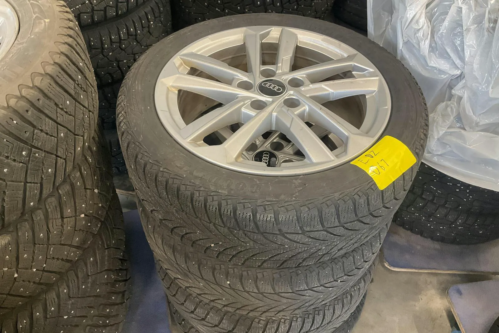 Vehicle image 13