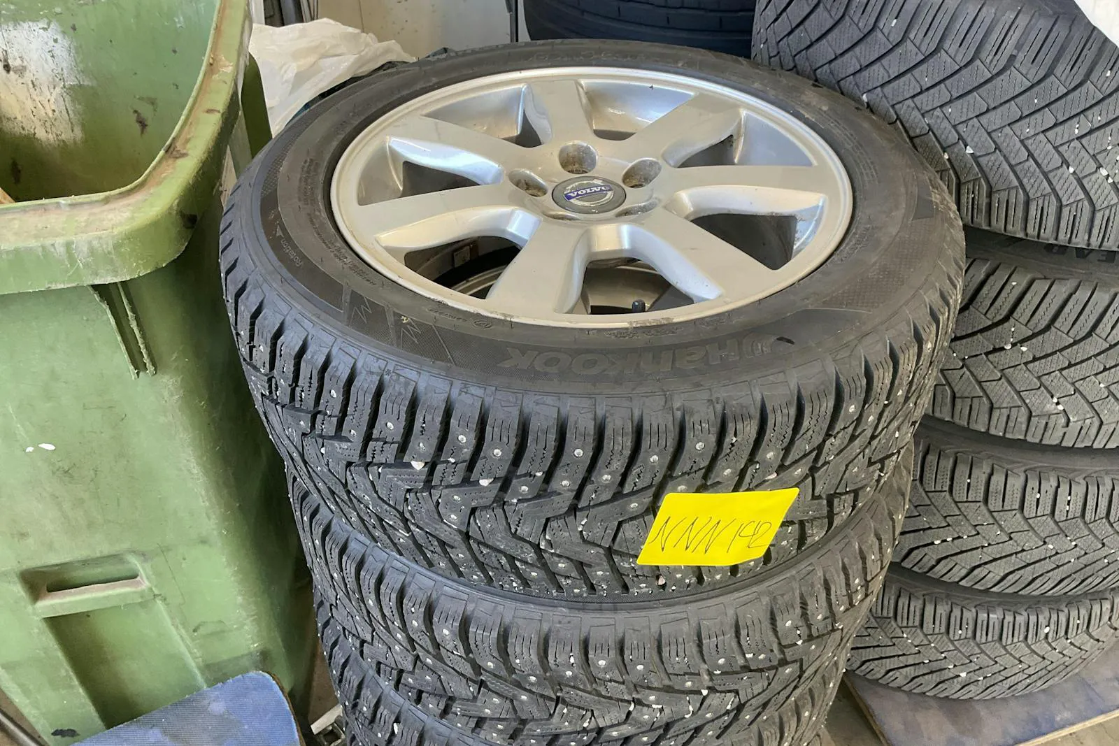 Vehicle image 14