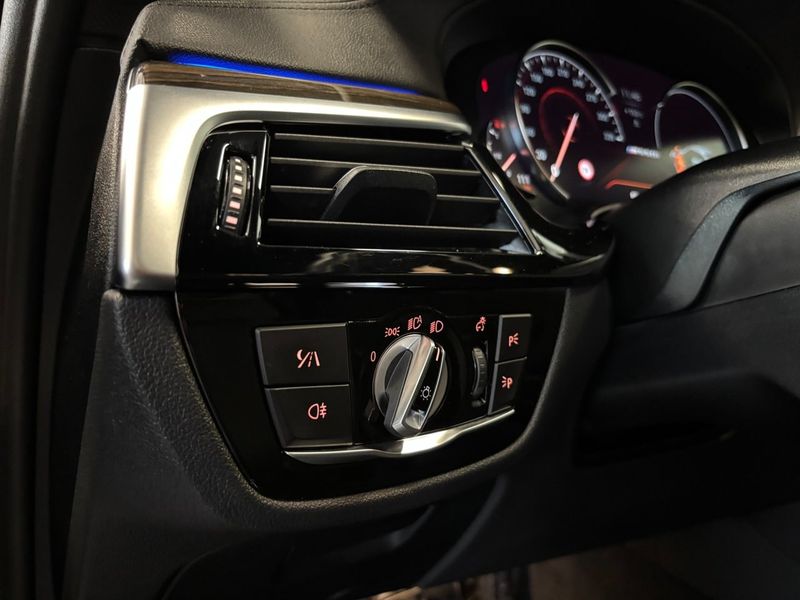 BMW M550 bild 10