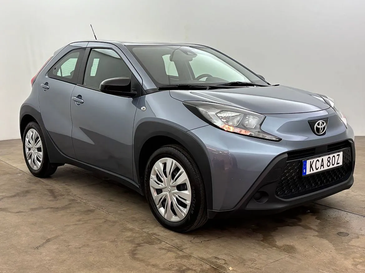 Vehicle image 7