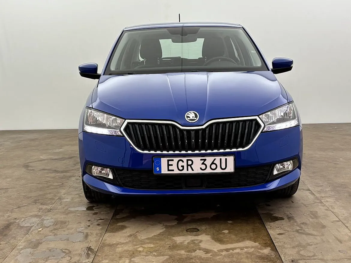 Vehicle image 8