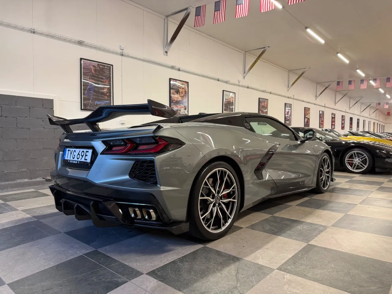 Vehicle image 8