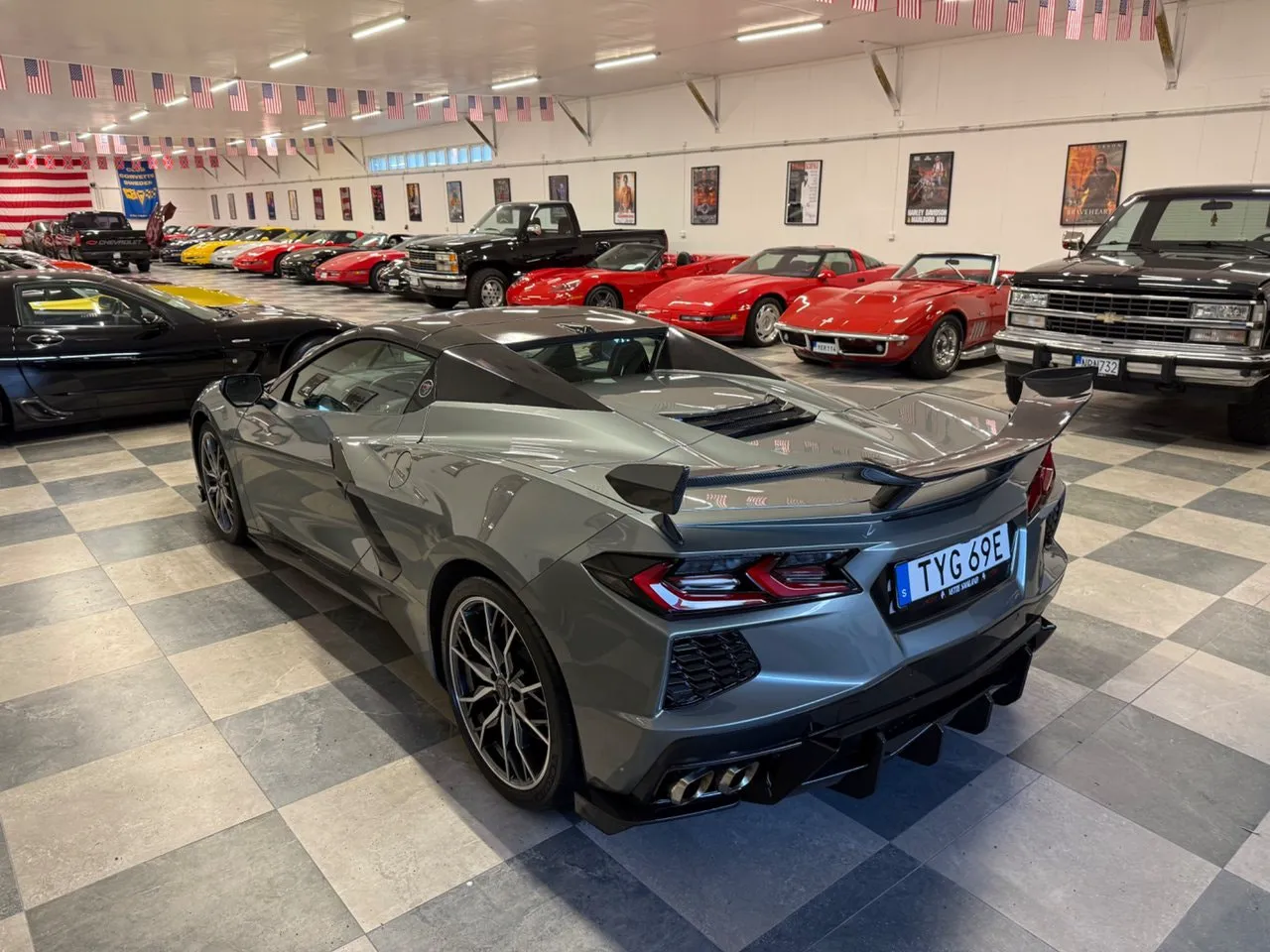 Vehicle image 20
