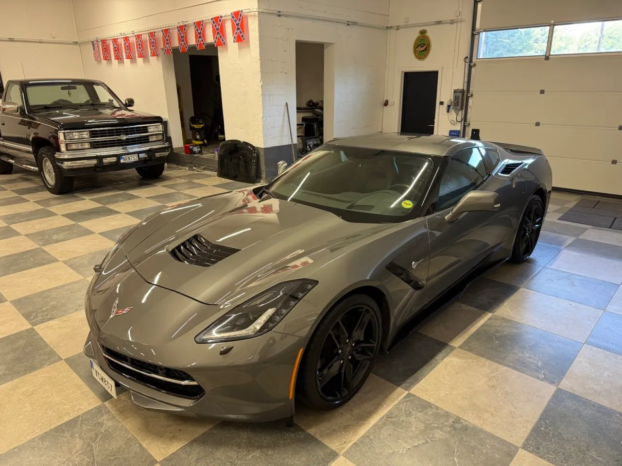 Vehicle image 6