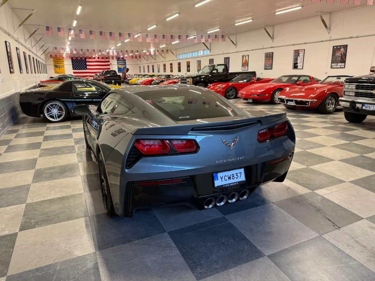 Vehicle image 8