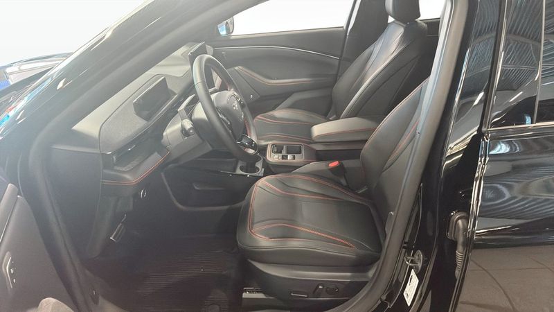 Ford Mustang Mach-E bild 5