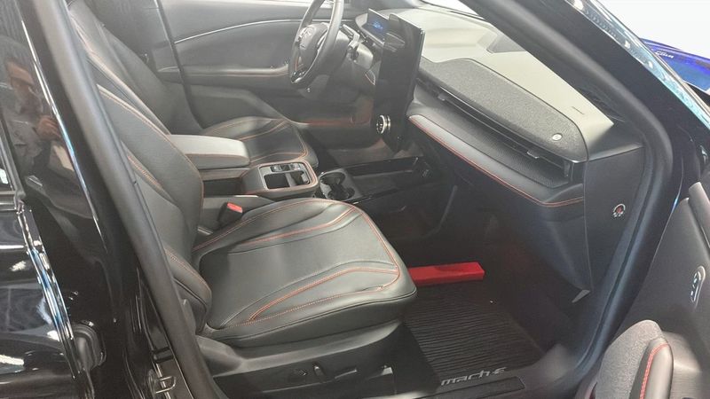 Ford Mustang Mach-E bild 3