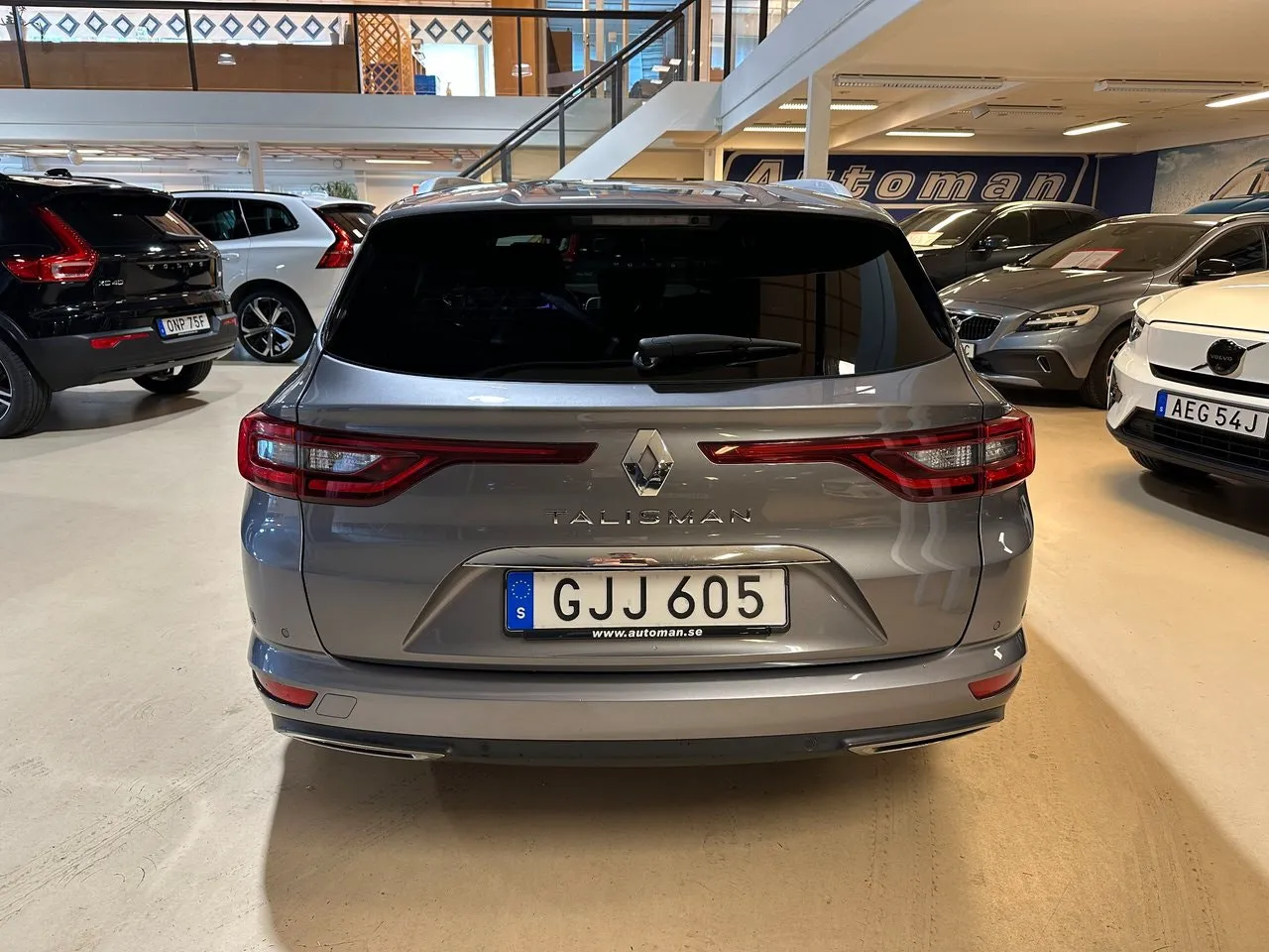 Vehicle image 8