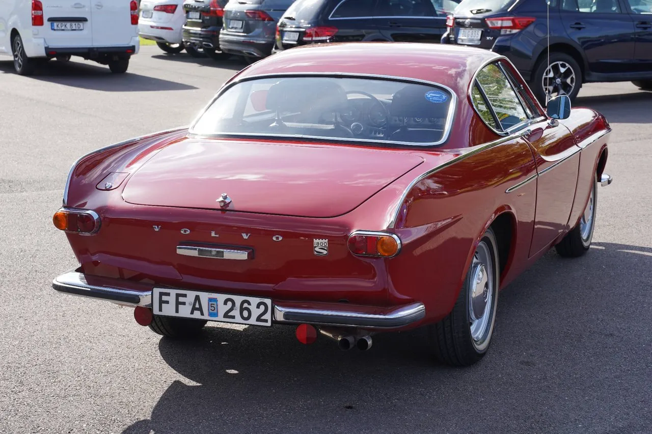 Vehicle image 23