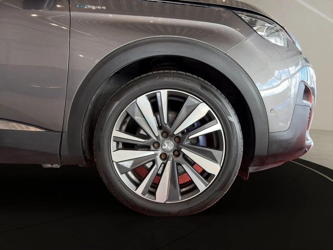 Vehicle image 14