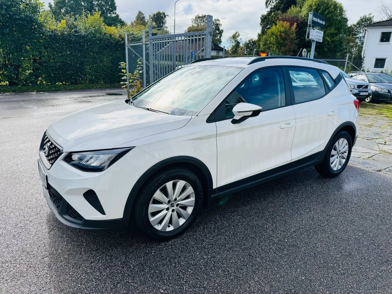 Vehicle image 8