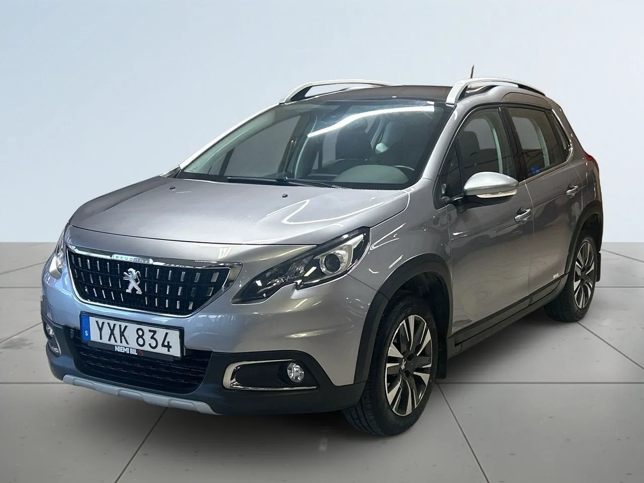 Vehicle image 15