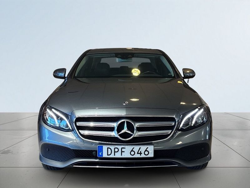 Mercedes E220 bild 2