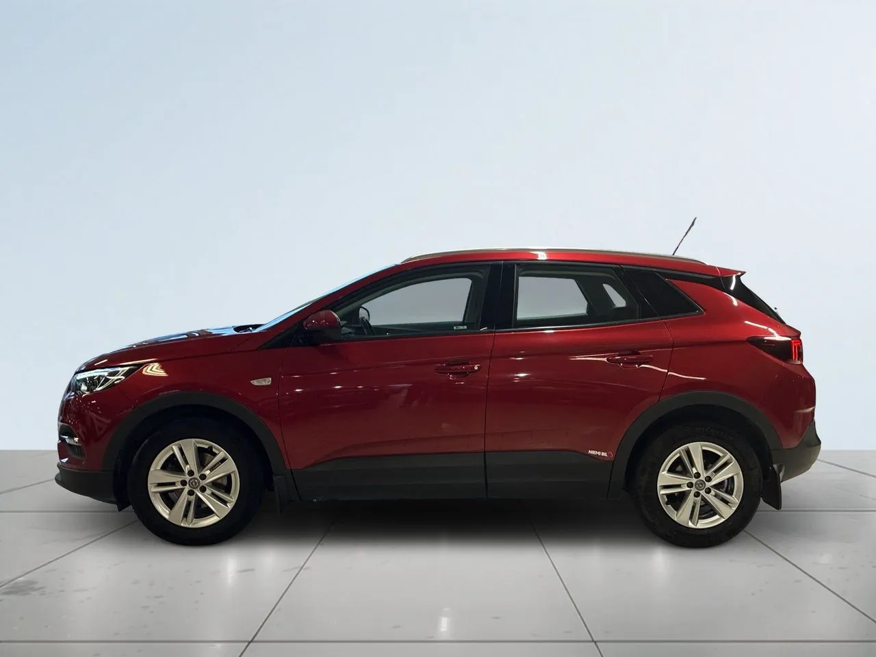 Vehicle image 3