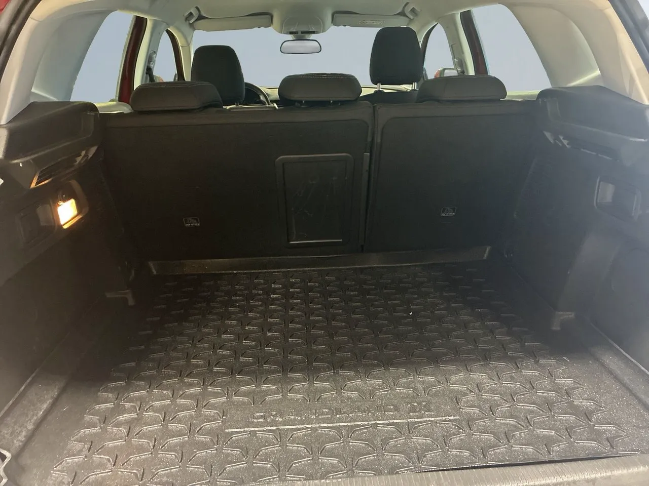 Vehicle image 11
