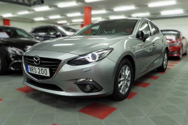 Mazda 3 Sport 2.0 SKYACTIV-G SoV Hjul Lågmil MoK värmare Euro 6 - 2016