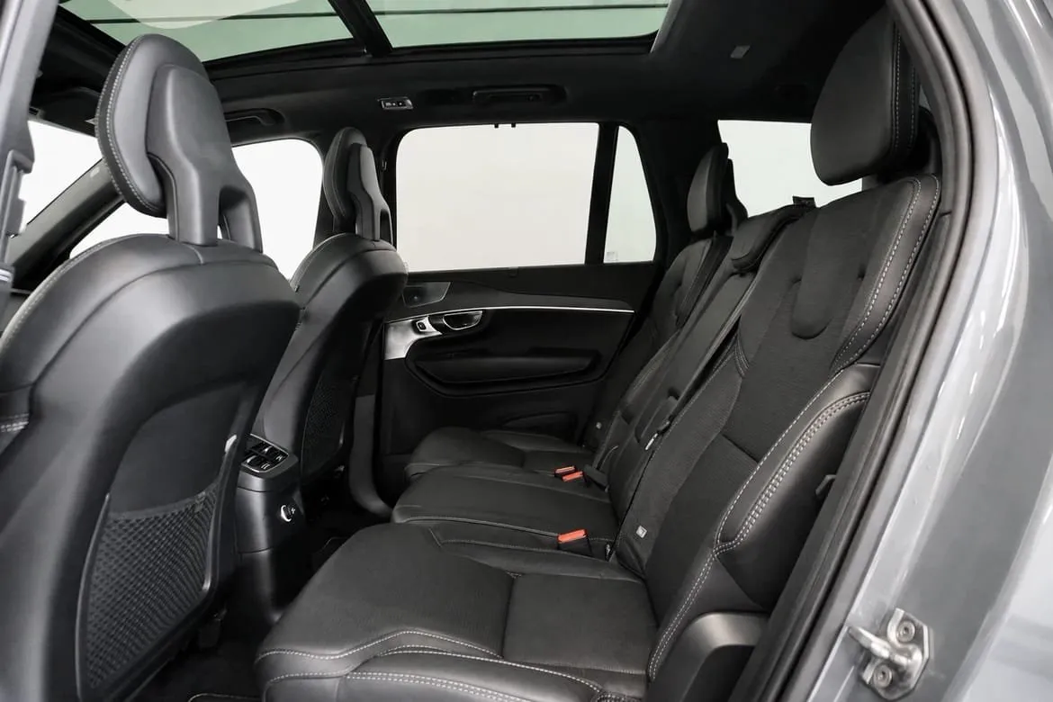 Vehicle image 21