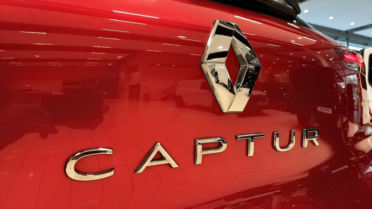 Vehicle image 21