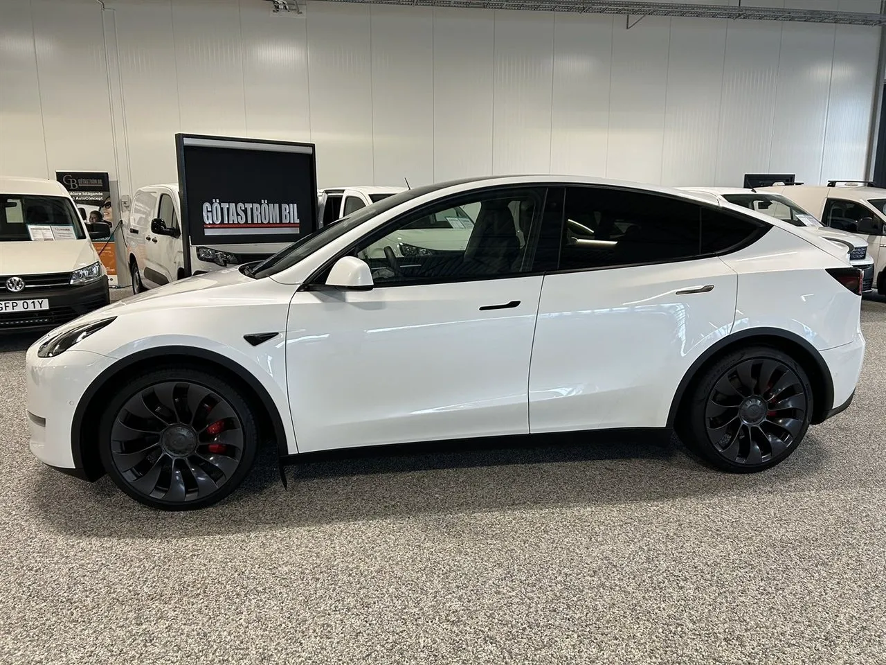 Vehicle image 8