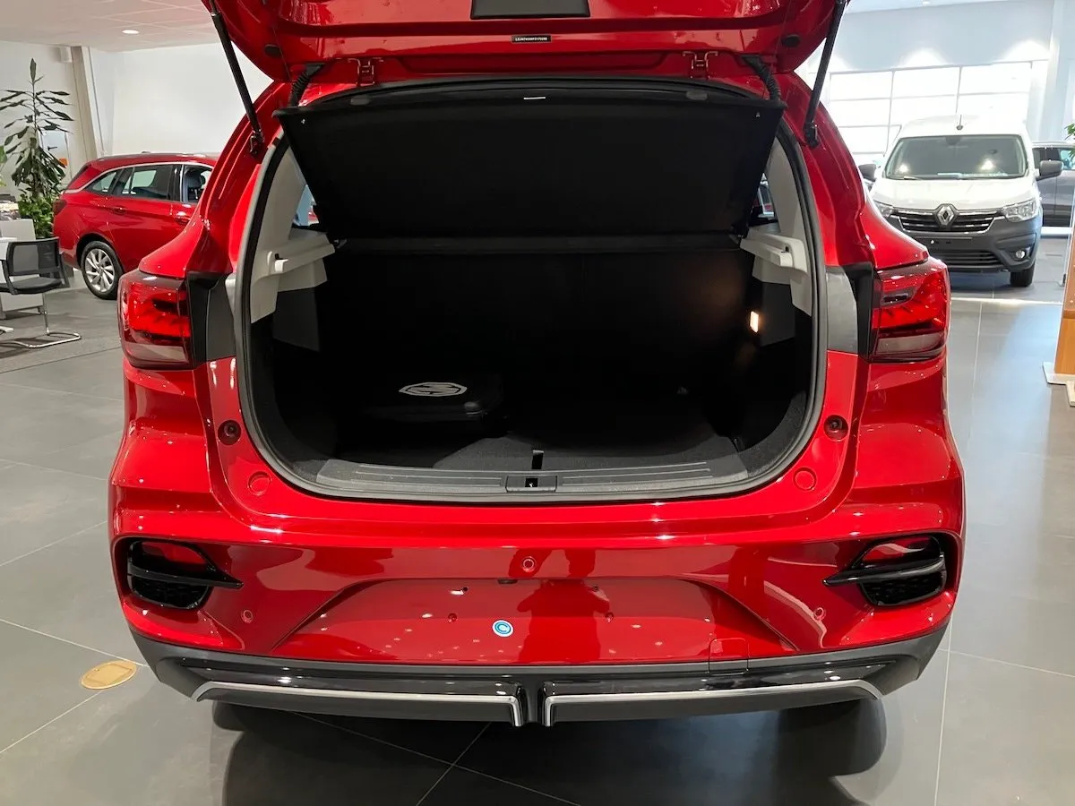 Vehicle image 9