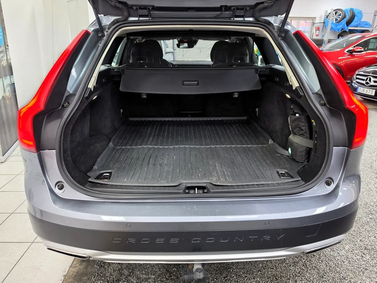 Vehicle image 18