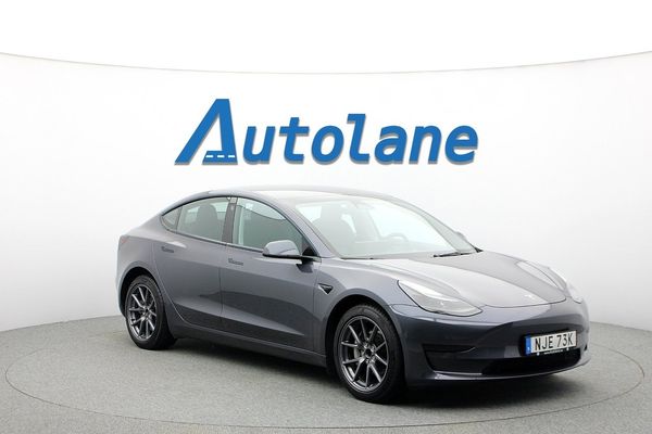 Tesla Model 3 Standard Range RWD, MOMS, Panorama, Kamera 283hk - 2022