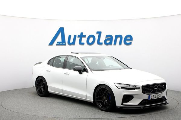 Volvo S60 Recharge T8 AWD R-Design, Taklucka, Massage, H/K, HUD - 2022