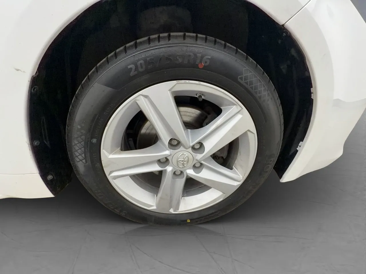 Vehicle image 30