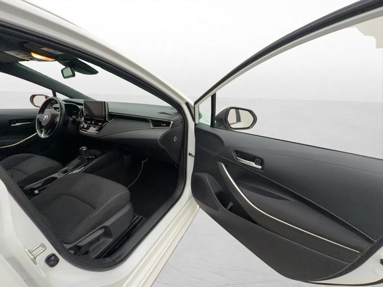 Vehicle image 23