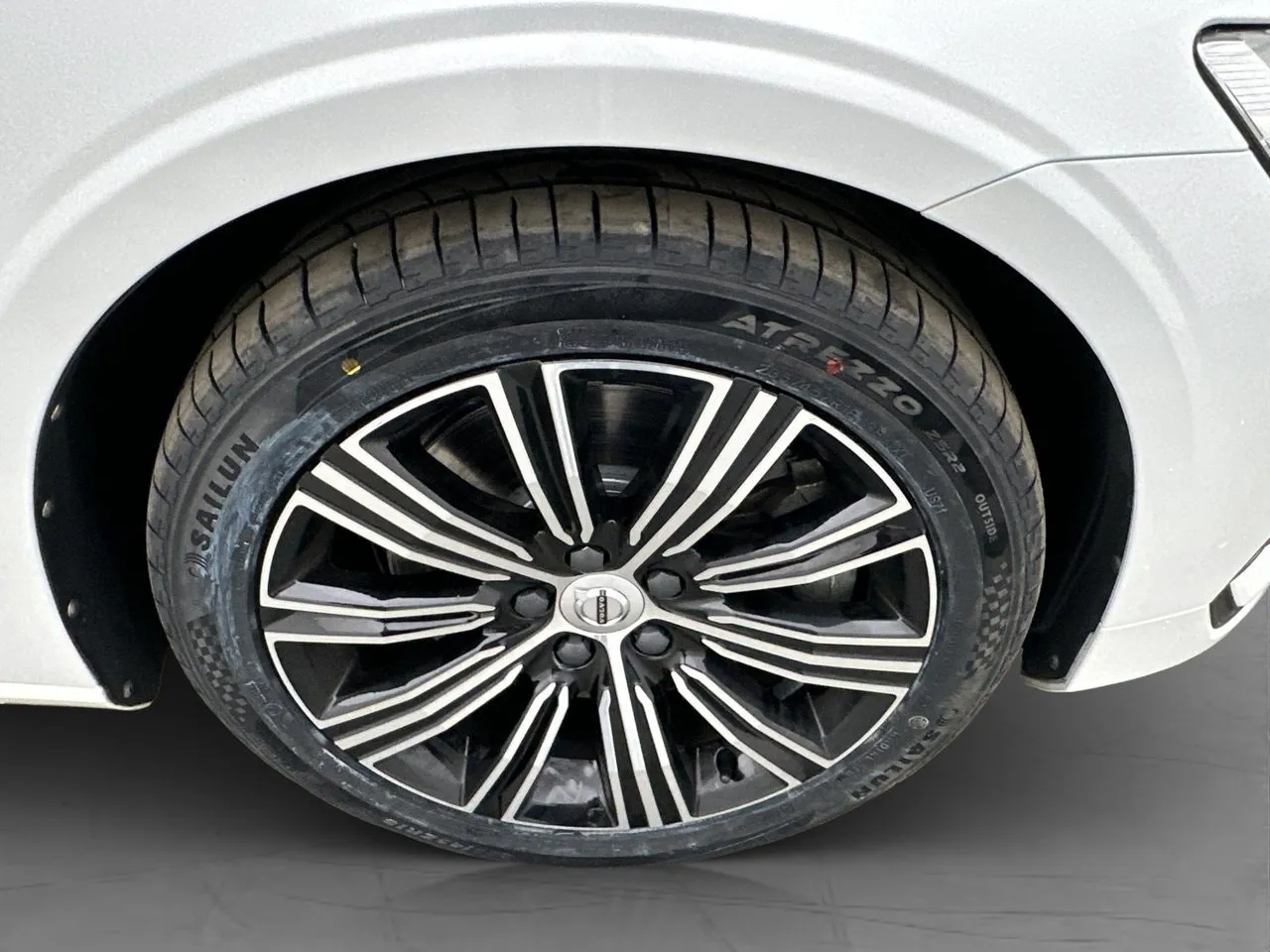 Vehicle image 35