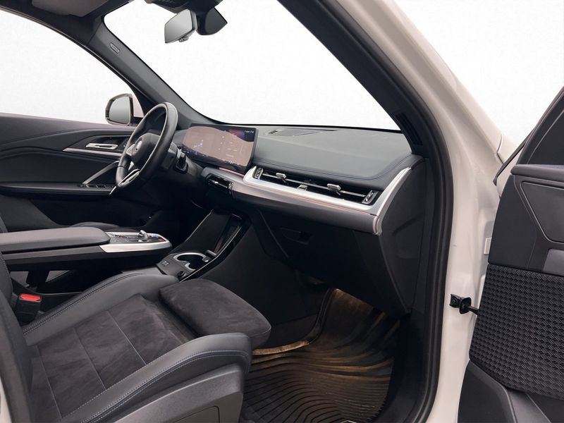 BMW iX1 bild 28