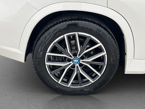 BMW iX1 bild 35