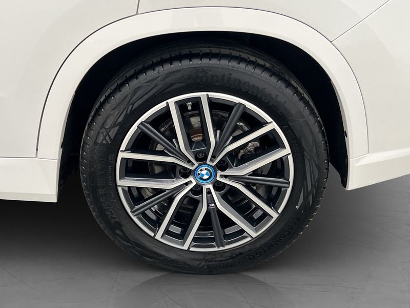 BMW iX1 bild 34