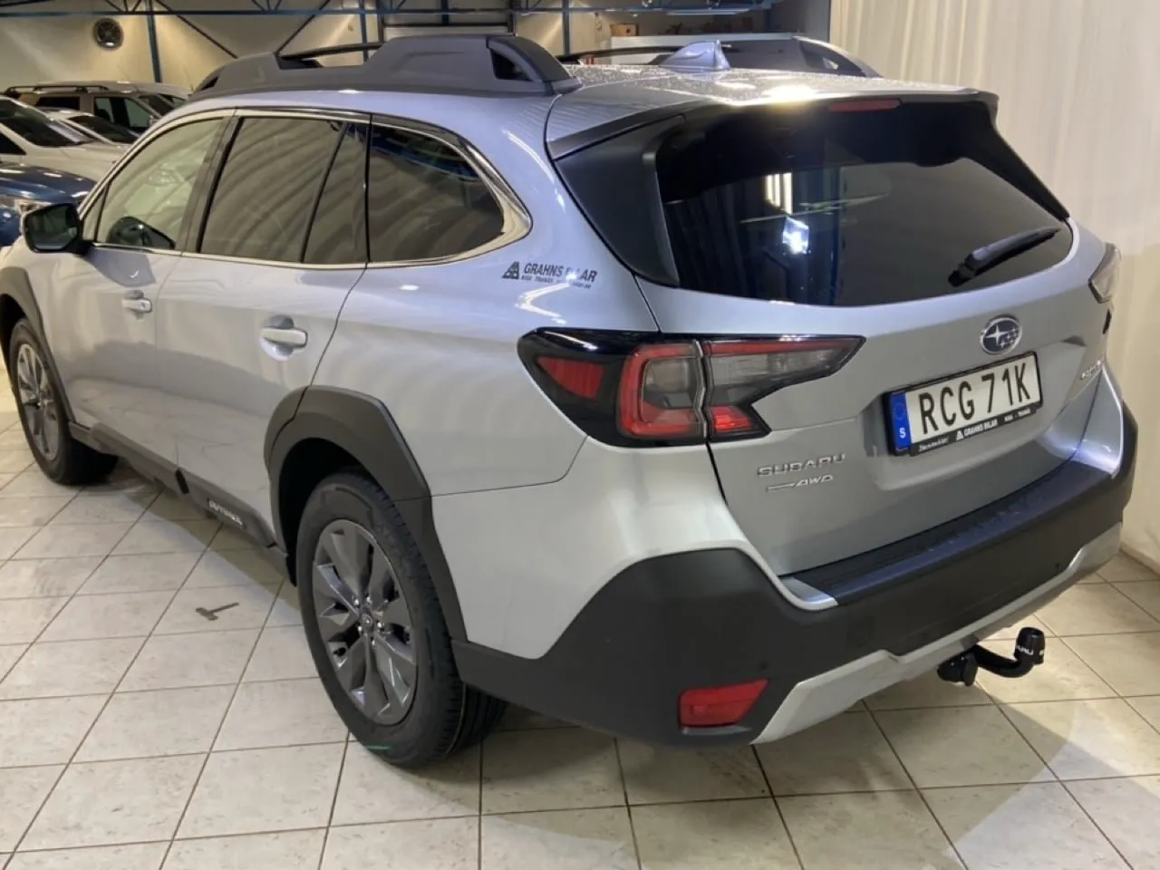 Vehicle image 9