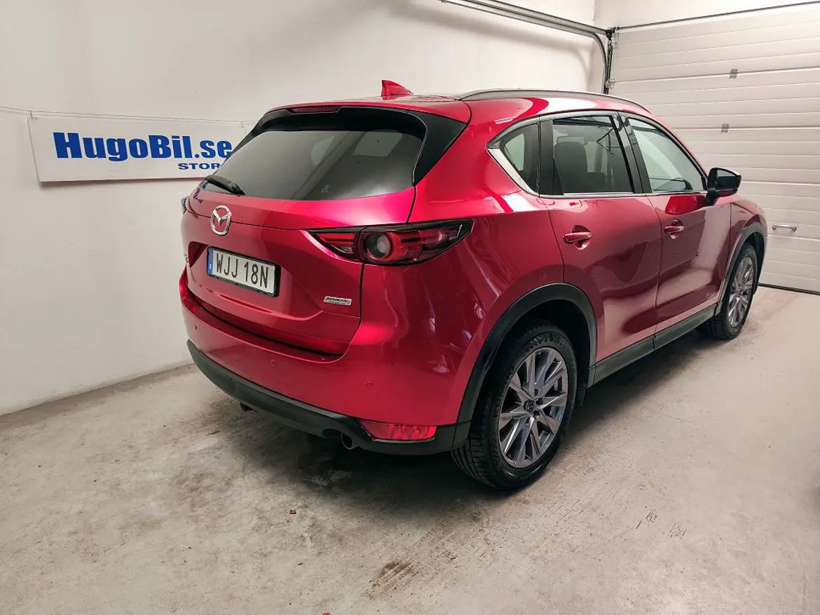 Vehicle image 5