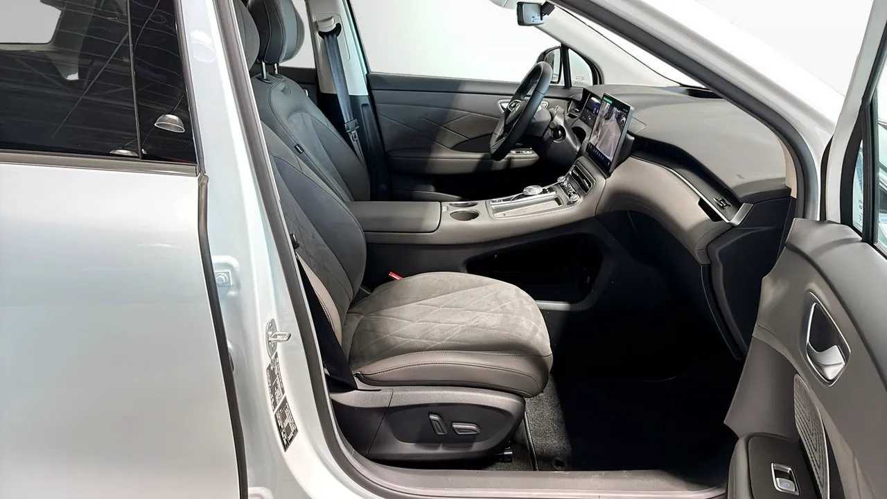 Vehicle image 20