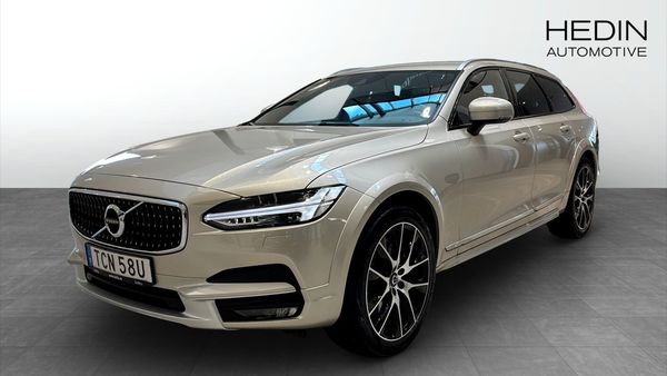 Volvo V90 Cross Country D5 AWD PRO ED. | HUD | H/K | Drag | Minnesst. | 235hk - 2019