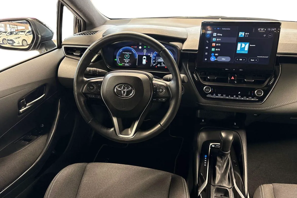 Vehicle image 10