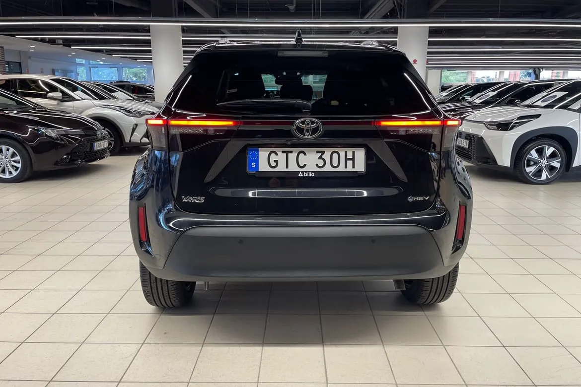 Vehicle image 7