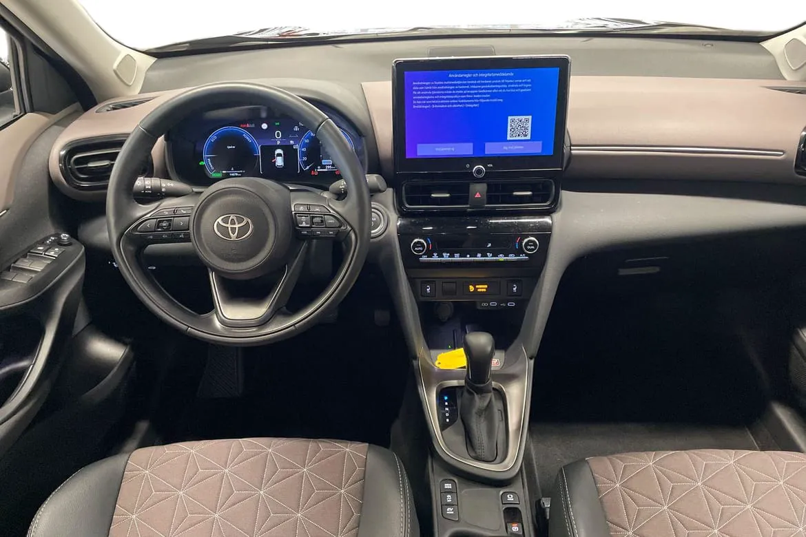 Vehicle image 18